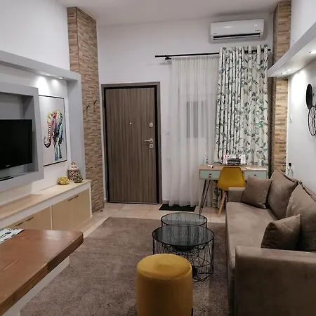 Jolie Maison *